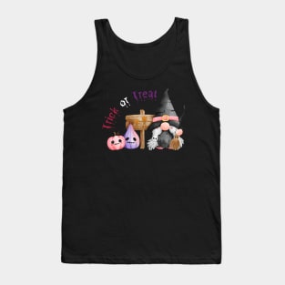 Trick or Treat Halloween! Cute Gnomes Halloween Pumpkin Spooky Season Autumn Vibes Halloween Thanksgiving Tank Top